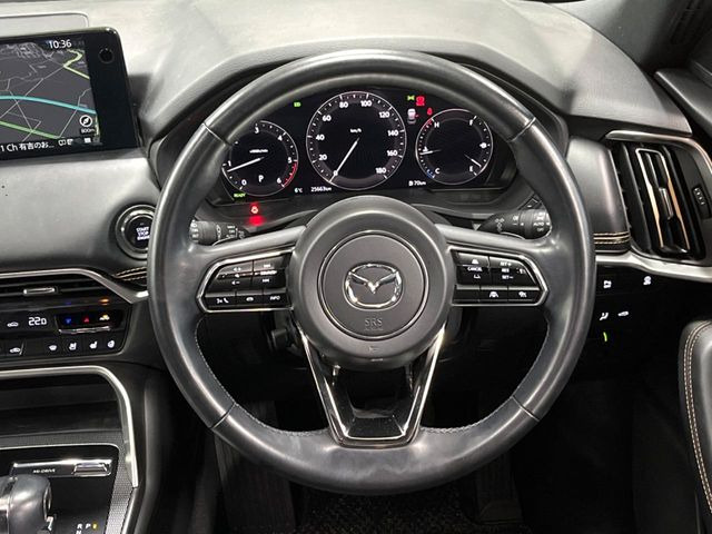 ステアリングも使用感が少なく、きれいな状態となっております♪