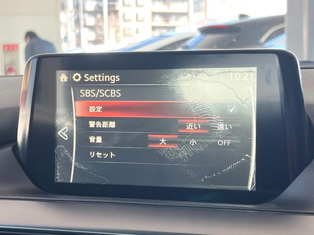 �y�X�}�[�g�u���[�L�T�|�[�g�z���s���ɑO���̎ԗ�����F�����A�Փ˂������Ȏ��͌x��ƃu���[�L�ŏՓˉ���Ɣ�Q�y�����A�V�X�g�B�����S�Ƀh���C�u�����y���݂��������܂��B