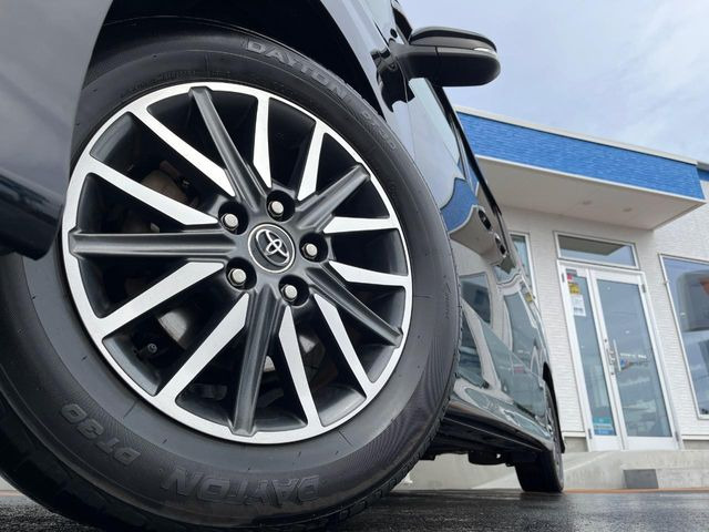 �y����16�C���`�A���~�z�C�[���z�O�ςɃ}�b�`���������A���~�z�C�[���𑕒����Ă���܂��B�e��ЊO�A���~�z�C�[����A�X�^�b�h���X�^�C�����戵�����Ă���܂��B���񂲑��k����������