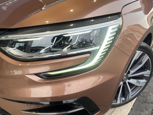 ��LED�w�b�h���C�g:��ԑ��s�����ǍD�Ȏ��E���m�ۂ����S���ĉ^�]�ł��鍂�P�xLED�w�b�h���C�g�𑕔�!�_�����x�������A����d�͂��}�����Ă��܂��B