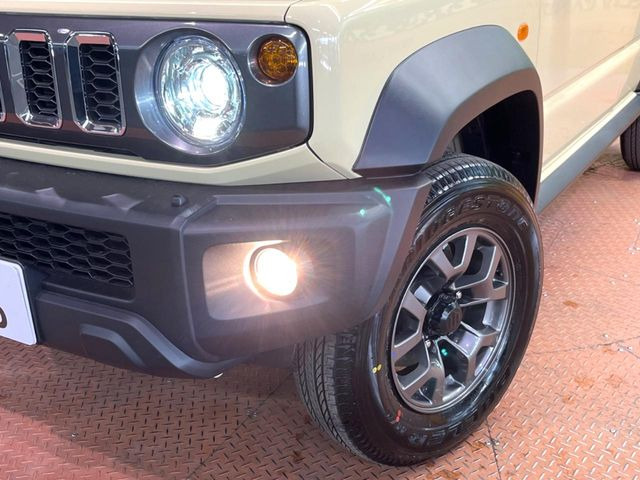 �yLED�w�b�h���C�g�z���V����ԑ��s�����ǍD�Ȏ��E���m�ۂ����S���ĉ^�]�ł��鍂�P�xLED�w�b�h���C�g�𑕔�!�_�����x�������A����d�͂��}�����Ă��܂��B