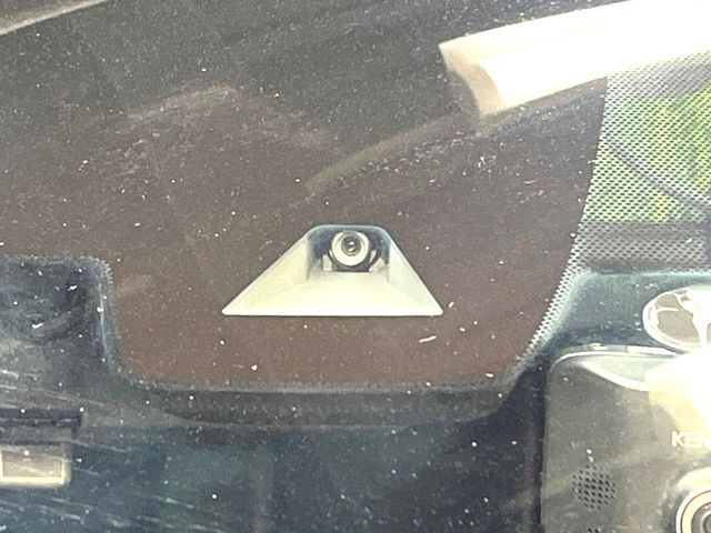 �y�G�}�[�W�F���V�[�u���[�L�z���s���ɑO���̎ԗ�����F�����A�Փ˂������Ȏ��͌x��ƃu���[�L�ŏՓˉ���Ɣ�Q�y�����A�V�X�g�B�����S�Ƀh���C�u�����y���݂��������܂��B