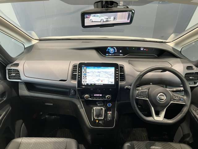 セレナ1.2 e-POWER ハイウェイスターV