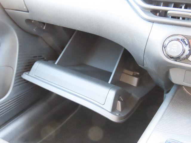 �Ԍ��ؓ��ꓙ���ވꎮ�����[�ł���O���[�u�{�b�N�X