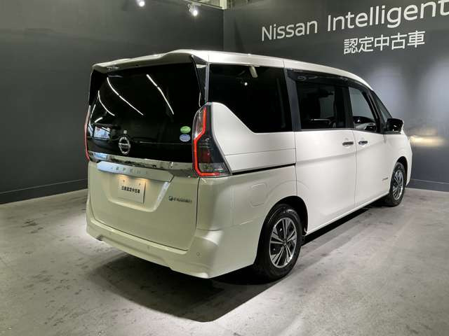 セレナ1.2 e-POWER XV