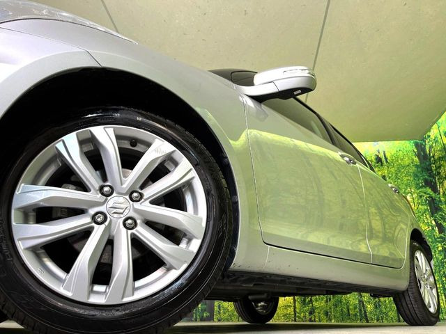 �y����16�C���`�A���~�z�C�[���z�O�ςɃ}�b�`���������A���~�z�C�[���𑕒����Ă���܂��B�e��ЊO�A���~�z�C�[����A�X�^�b�h���X�^�C�����戵�����Ă���܂��B���񂲑��k����������