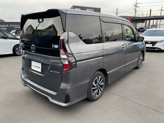 セレナ1.2 e-POWER ハイウェイスターV