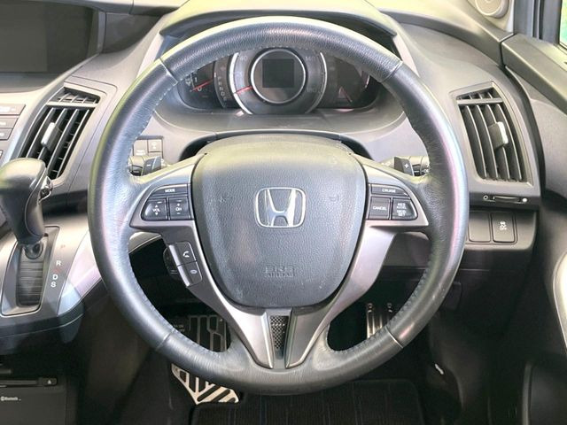 �y�X�e�A�����O�X�C�b�`�z�^�]���A�O������ڐ������炷���ƂȂ��A�I�[�f�B�I���̑��삪�\�ȕ֗��@�\!���S&���K�ȃh���C�u�����o���Ă���܂���