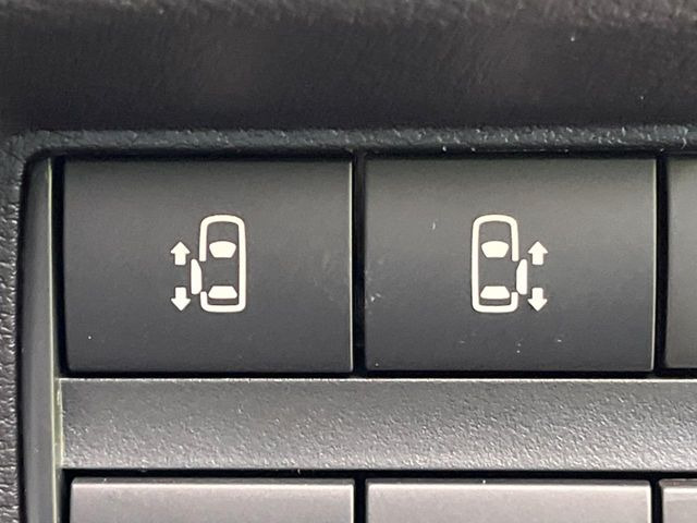 �y�����X���C�h�h�A�z���ԏ�ŗׂ̎ԂƂ̊Ԋu���������ɂ������A�X���C�h�h�A�Ȃ���S!�h�A�I�[�v������������炸�A�J�������L���̂ŏ��~�肪�Ƃ��Ă��ȒP�ł��B�傫�ȉו��̏o���������Ȃ���\��