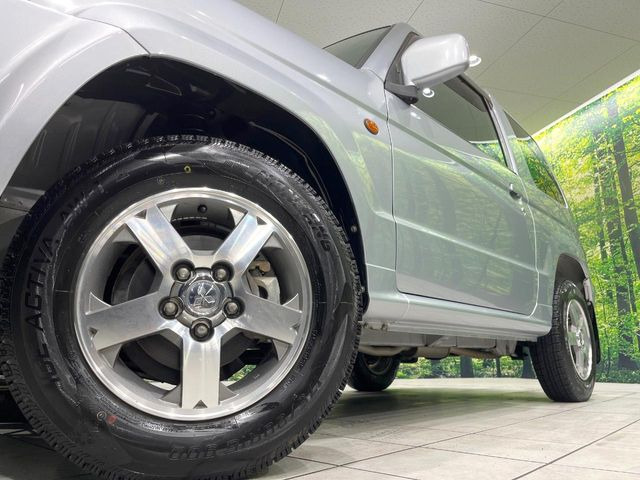 �y����15�C���`�A���~�z�C�[���z�O�ςɃ}�b�`���������A���~�z�C�[���𑕒����Ă���܂��B�e��ЊO�A���~�z�C�[����A�X�^�b�h���X�^�C�����戵�����Ă���܂��B���񂲑��k����������