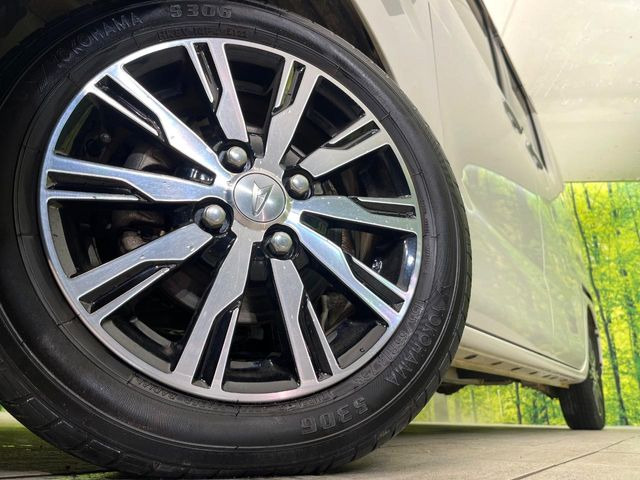 �y����14�C���`�A���~�z�C�[���z�O�ςɃ}�b�`���������A���~�z�C�[���𑕒����Ă���܂��B�e��ЊO�A���~�z�C�[����A�X�^�b�h���X�^�C�����戵�����Ă���܂��B���񂲑��k����������