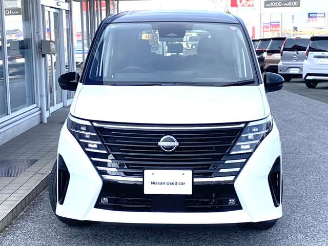 セレナ1.4 e-POWER ハイウェイスターV