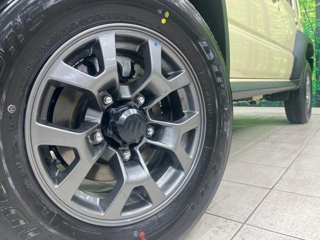 �y����15�C���`�A���~�z�C�[���z�O�ςɃ}�b�`���������A���~�z�C�[���𑕒����Ă���܂��B�e��ЊO�A���~�z�C�[����A�X�^�b�h���X�^�C�����戵�����Ă���܂��B���񂲑��k����������