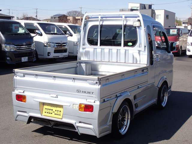 お得なプランのご用意もございます 1.リフレッシュ10プラン バッテリー、ブレーキパッドを含む10項目新品交換 2.コーティングプラン 3.TEREXS 非分解 エンジン内部洗浄 全国でも導入店少ないです