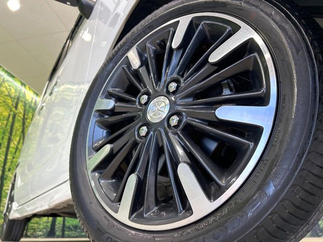 �y����15�C���`�A���~�z�C�[���z�O�ςɃ}�b�`���������A���~�z�C�[���𑕒����Ă���܂��B�e��ЊO�A���~�z�C�[����A�X�^�b�h���X�^�C�����戵�����Ă���܂��B���񂲑��k����������