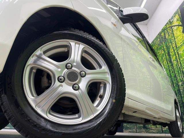 �y14�C���`�A���~�z�C�[���z�O�ςɃ}�b�`�����A���~�z�C�[���𑕒����Ă���܂��B�e��A���~�z�C�[����A�X�^�b�h���X�^�C�����戵�����Ă���܂��B���񂲑��k����������