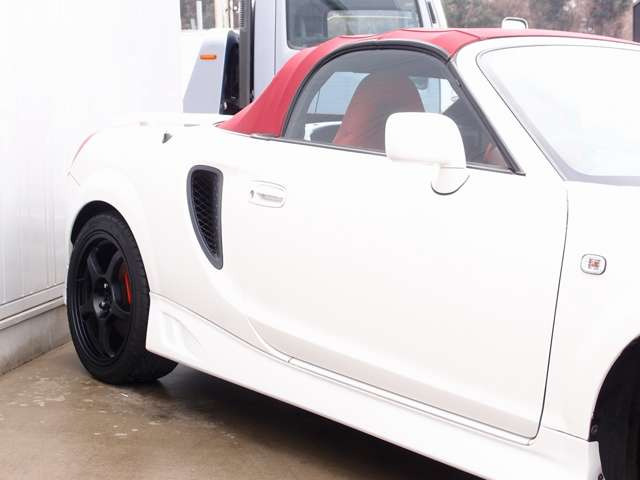 ���Ђ̓J�X�^���𓾈ӂƂ��Ă���܂��B�ԍ�����WORK�z�C�[���A�I�[�f�B�I�J�X�^���ȂǁA���[�ԑO�ɂ��q�l�̃X�^�C���ɍ����J�X�^���₨�Ԃƈꏏ�ɃI�[�g���[���ɂ��鎖���\�ƂȂ�܂��̂ł��C�y�ɂ����k������