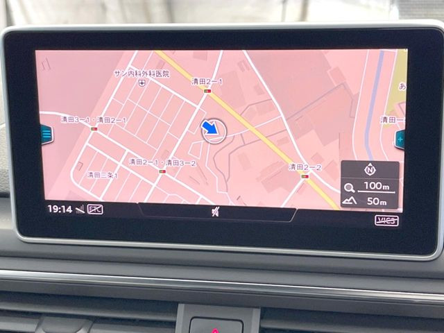 �������i�r:��̊��̂���i�r�́A����������ԓ������o���Ă���܂��B�I�[�f�B�I�@�\���[�����Ă���܂��̂ŁA�^�]�����y���߂܂���