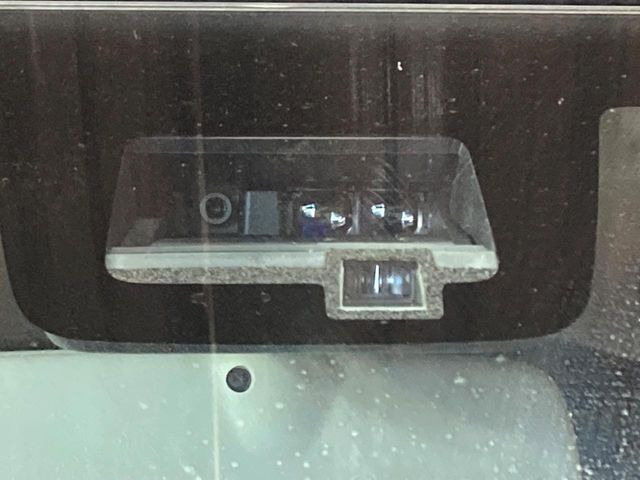 �y�X�Y�L �Z�[�t�e�B�T�|�[�g�z���s���ɑO���̎ԗ�����F�����A�Փ˂������Ȏ��͌x��ƃu���[�L�ŏՓˉ���Ɣ�Q�y�����A�V�X�g�B�����S�Ƀh���C�u�����y���݂��������܂��B