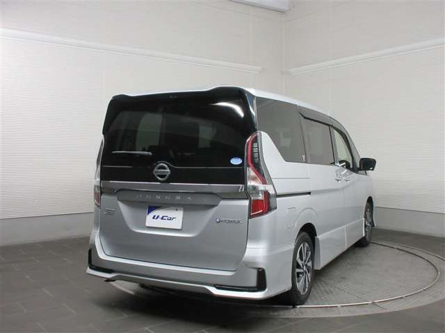 セレナ1.2 e-POWER ハイウェイスターV