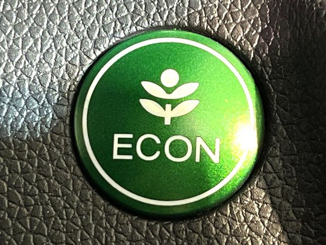 �y�A�C�h�����O�X�g�b�v�z�ԐM����a�؂Œ�Ԃ����ۂɃG���W�����~���A���ʂȔR���̏����}���܂��B�R��������ی�ɂȂ���@�\��G���W���̓u���[�L�𗣂��΍Ďn�����܂��B