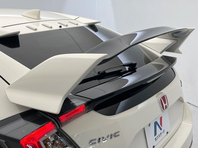 �y��^�����X�|�C���[�z�X�|�[�c�J�[�炵�����O�b�ƈ�������^�����X�|�C���[�𑕒��􍂑����s���̃X�^�r���e�B(���s���萫)����ɖ𗧂��܂��B