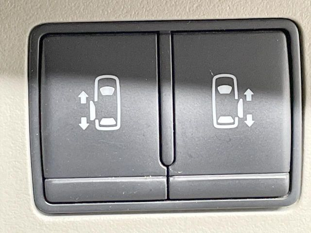 �y�����p���[�X���C�h�h�A�z�X�}�[�g�L�[��^�]�Ȃ̃X�C�b�`�Ō�ȗ����X���C�h�h�A�̊J���\���d��������͂����ăh�A���J����K�v�������A�����Ȃ��q�l�ł��ȒP�ɊJ���߂ł����K�ł���