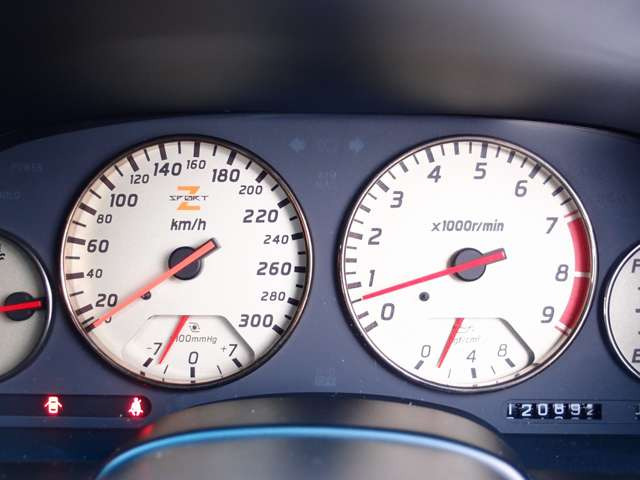 HKS製EVC6-IR/HKS製スーパーパワーフロ/HKS製ファンコントロール/ARCラジエーター/タイミングベルト交換済/ブレンボキャリパー/前後スリットローター/前後タワーバー/クスコLSD