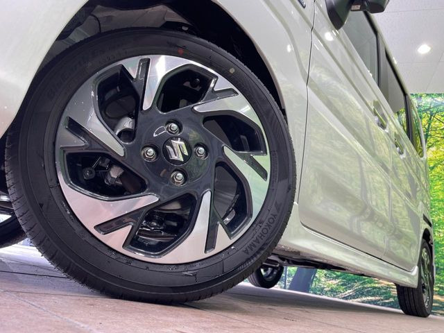 �y����15�C���`�A���~�z�C�[���z�O�ςɃ}�b�`���������A���~�z�C�[���𑕒����Ă���܂��B�e��ЊO�A���~�z�C�[����A�X�^�b�h���X�^�C�����戵�����Ă���܂��B���񂲑��k����������