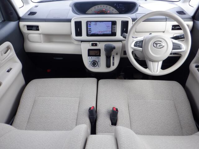 内外装の清掃・ガラス系ボディコーティングをCARクリーニング専門業者が施工いたしますので大変清潔。オリックス自動車ではみなさまに快適なドライブをお約束。