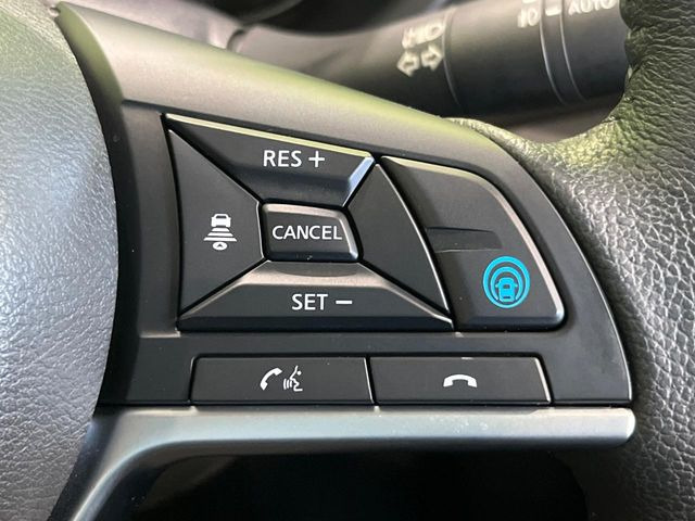 【プロパイロット】高速道路での長距離走行が楽に!!渋滞時と巡回走行のシーンで、アクセル・ブレーキ・ステアリングを自動で制御し、長距離運転の負担を軽減してくれます♪