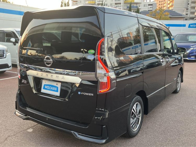 セレナ1.2 e-POWER ハイウェイスターV