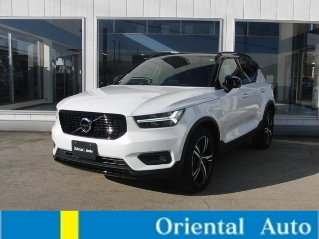 XC40B4 AWD Rデザイン 4WD