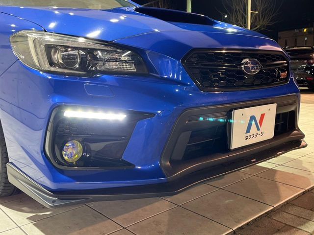 �ySTI�p�t�H�[�}���X�p�b�P�[�W�z�t�����g�E�T�C�h�E���A��STI�̃G�A���œ���B�O�ς̃X�|�[�e�B�[�����ۗ������Ă���邾���łȂ��A�������s���̋�̓o�����X���œK�����Ă���܂��B