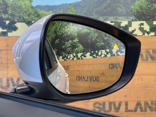 �y�u���C���h�X�|�b�g���j�^�����O�z���s���A�h�A�~���[�̎��p�ɂȂ�₷���ӏ��Ɍ㑱�Ԃ��ڋ߂���ƃT�C�h�~���[�t�߂Ɍx����\���A�h���C�o�[�ɒ��ӊ��N�����Ă���܂��B