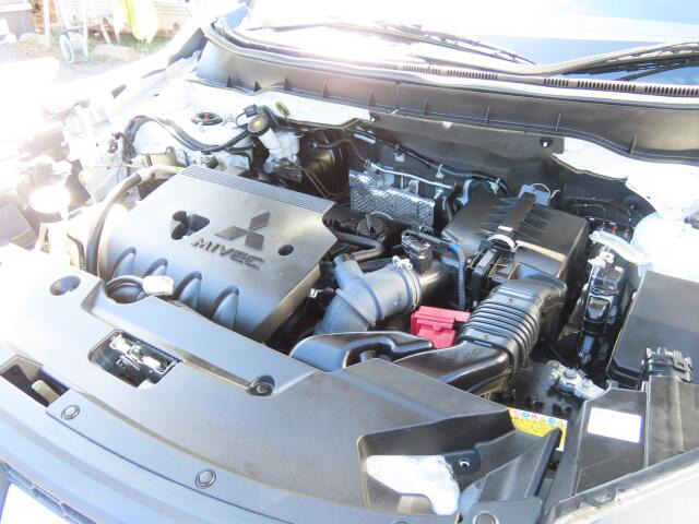 �G���W�����[���͂��ꂢ�ł���B�@�֋@�\�n���ǍD�ł��B�[�ԑO�ɓ_���������s���܂��B�G���W���I�C���E�I�C���t�B���^�[�E�G�A�R���t�B���^�[�E���C�p�[�S���͕K�������v���܂�(�G�A�R���t�B���^�[�́A�����Ԃ̂�)