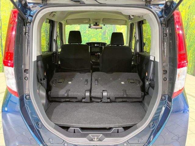 後席を格納すると、これだけの広さが!シーンに合わせたシートアレンジで、大きな荷物も積むことが出来ます♪