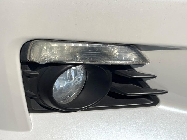 �yLED�A�N�Z�T���[���C�i�[�z