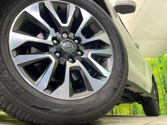 �y����19�C���`�A���~�z�C�[���z�O�ςɃ}�b�`���������A���~�z�C�[���𑕒����Ă���܂��B�e��ЊO�A���~�z�C�[����A�X�^�b�h���X�^�C�����戵�����Ă���܂��B���񂲑��k����������