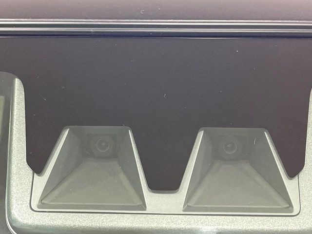 �y�X�}�[�g�A�V�X�g�z���s���ɑO���̎ԗ�����F�����A�Փ˂������Ȏ��͌x��ƃu���[�L�ŏՓˉ���Ɣ�Q�y�����A�V�X�g�B�����S�Ƀh���C�u�����y���݂��������܂��B