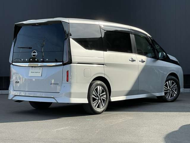 セレナ1.4 e-POWER ハイウェイスターV