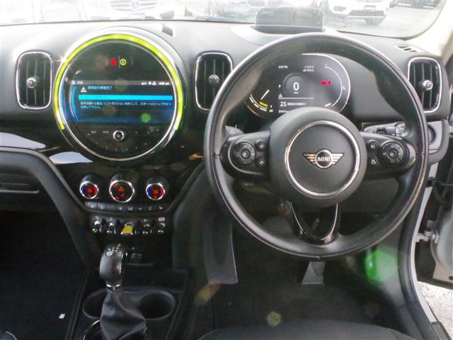 ミニクロスオーバークーパー S E オール4 4WD