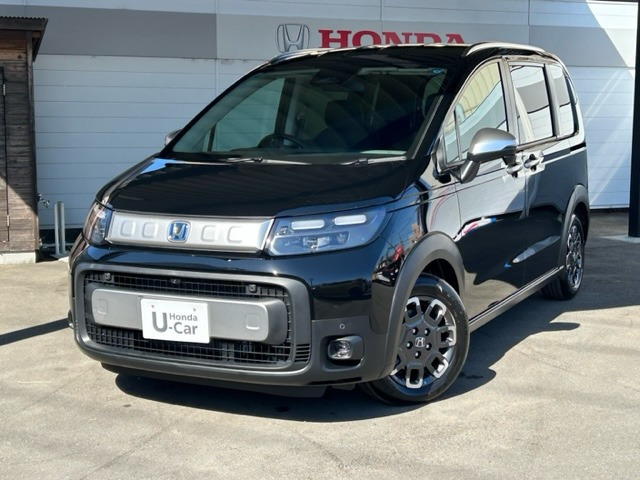 フリード1.5 e:HEV クロスター