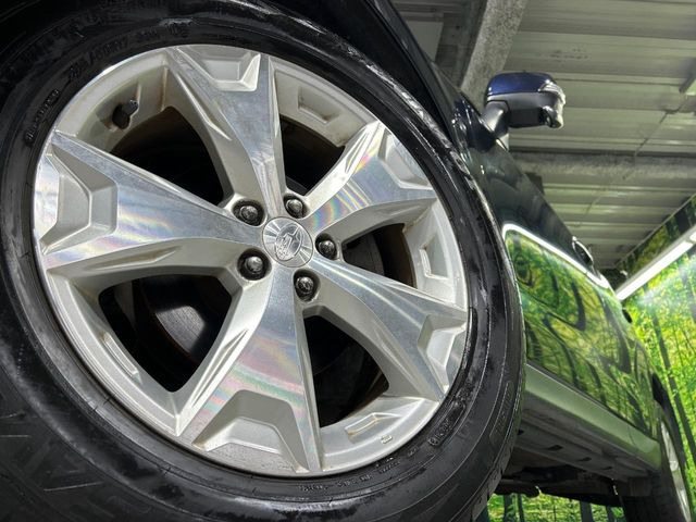 �y����17�C���`�A���~�z�C�[���z�O�ςɃ}�b�`���������A���~�z�C�[���𑕒����Ă���܂��B�e��ЊO�A���~�z�C�[����A�X�^�b�h���X�^�C�����戵�����Ă���܂��B���񂲑��k����������