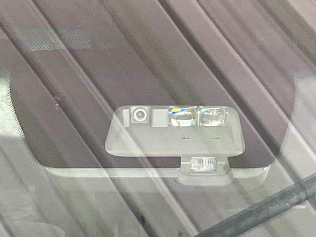 �y�O�He-Assist�z���s���ɑO���̎ԗ�����F�����A�Փ˂������Ȏ��͌x��ƃu���[�L�ŏՓˉ���Ɣ�Q�y�����A�V�X�g�B�����S�Ƀh���C�u�����y���݂��������܂��B