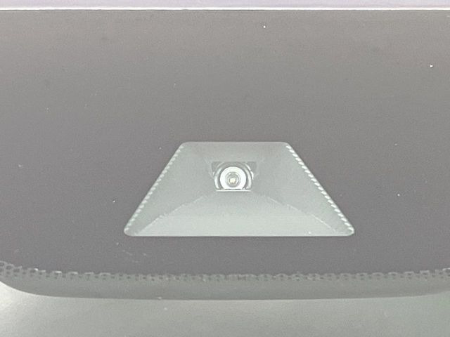 �y�z���_�Z���V���O�z���s���ɑO���̎ԗ�����F�����A�Փ˂������Ȏ��͌x��ƃu���[�L�ŏՓˉ���Ɣ�Q�y�����A�V�X�g�B�����S�Ƀh���C�u�����y���݂��������܂��B