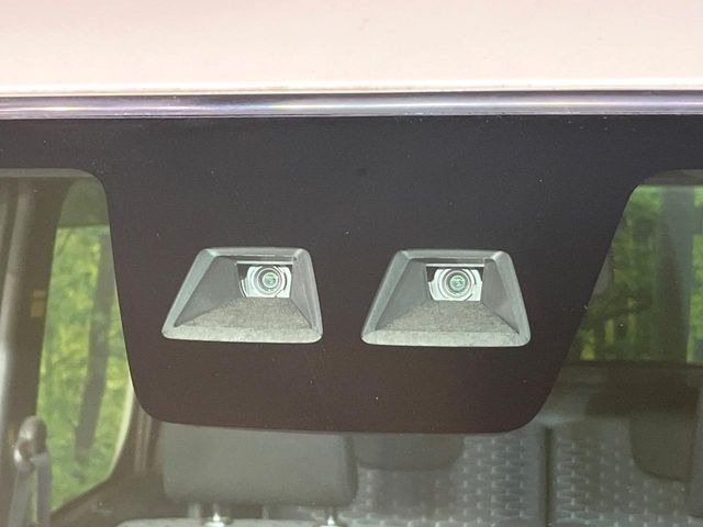 �y�X�}�[�g�A�V�X�g�z���s���ɑO���̎ԗ�����F�����A�Փ˂������Ȏ��͌x��ƃu���[�L�ŏՓˉ���Ɣ�Q�y�����A�V�X�g�B�����S�Ƀh���C�u�����y���݂��������܂��B