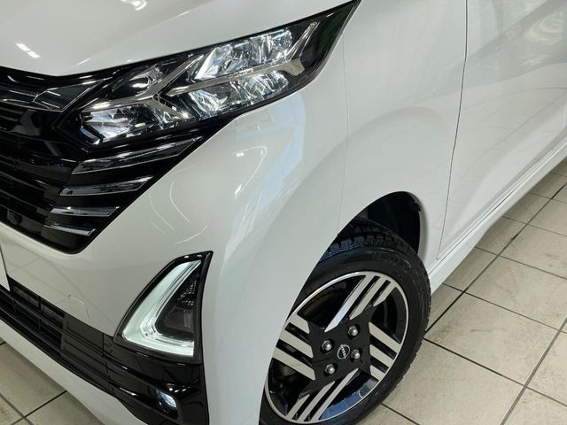 �yLED�w�b�h���C�g�z���V����ԑ��s�����ǍD�Ȏ��E���m�ۂ����S���ĉ^�]�ł��鍂�P�xLED�w�b�h���C�g�𑕔�!�_�����x�������A����d�͂��}�����Ă��܂��B