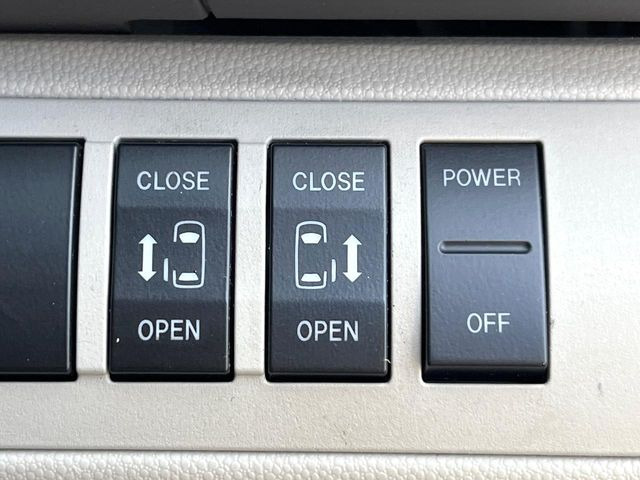 �y�����p���[�X���C�h�h�A�z�X�}�[�g�L�[��^�]�Ȃ̃X�C�b�`�Ō�ȗ����X���C�h�h�A�̊J���\���d��������͂����ăh�A���J����K�v�������A�����Ȃ��q�l�ł��ȒP�ɊJ���߂ł����K�ł���