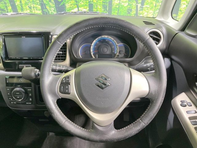 �y�����v�����X�e�A�����O�z�㎿�Ȋv���g�p���邱�ƂŁA��ɂ����������݂ƂĂ��^�]���₷���n���h���ł���